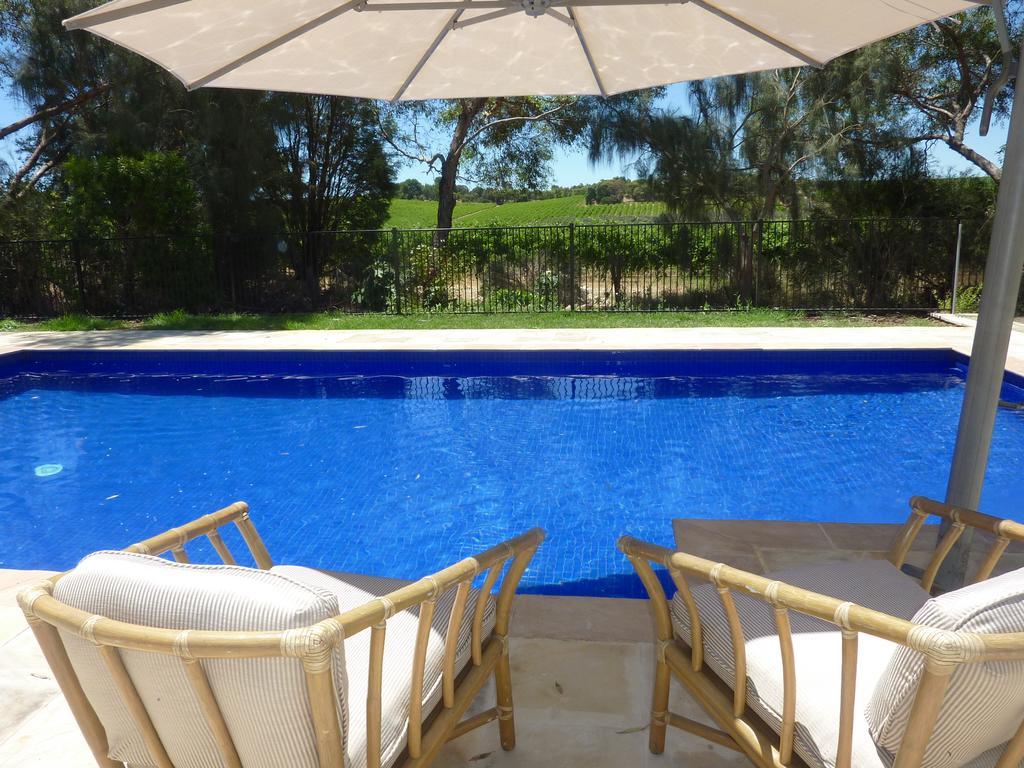 Amande Bed And Breakfast Mclaren Vale Bagian luar foto