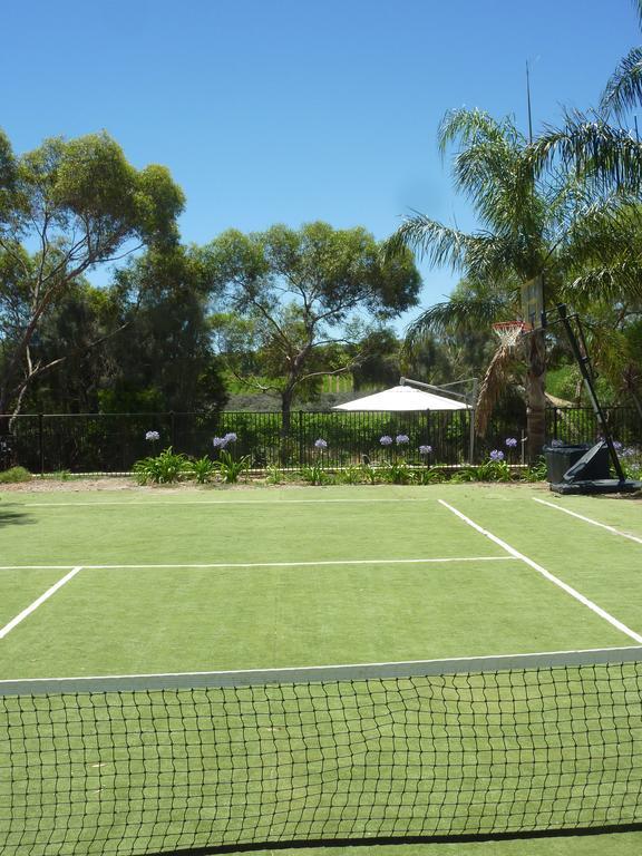 Amande Bed And Breakfast Mclaren Vale Bagian luar foto