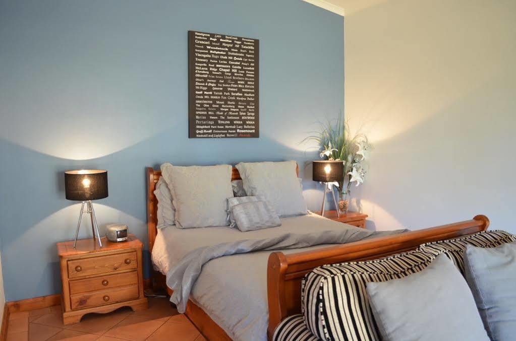 Amande Bed And Breakfast Mclaren Vale Bagian luar foto