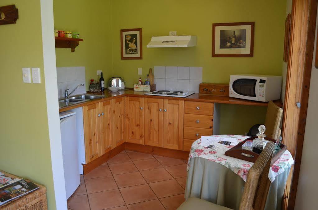Amande Bed And Breakfast Mclaren Vale Bagian luar foto